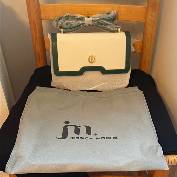 Jessica Moore Handbags - NWOT Jessica Moore Cream & Green Crossbody Bag